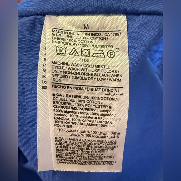 Old Navy Women’s V-Neck Eyelet Mini Dress Size Medium - Picture 5 of 5